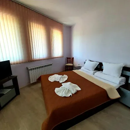 Aleksandrina 3*