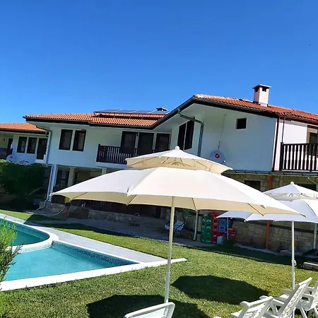 Къща за гости Aleksandrina 3*